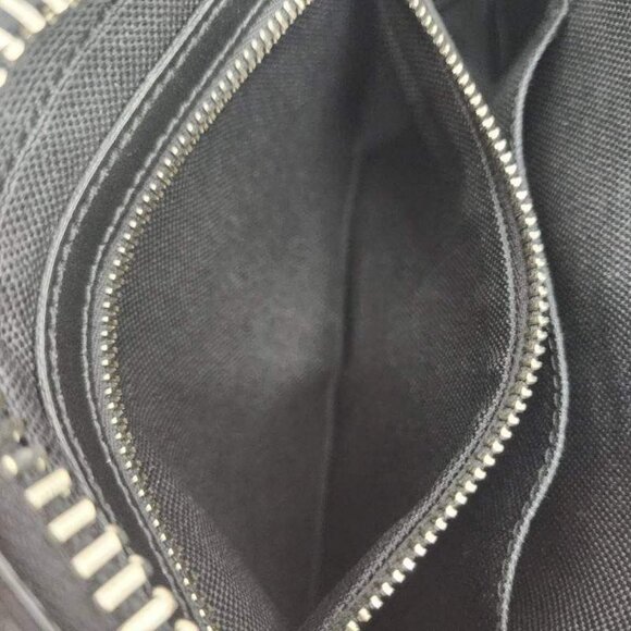 Authentic Gucci GG Supreme Sling Backpack Waist Crossbody Bag Black Leather Mens - Picture 6 of 8